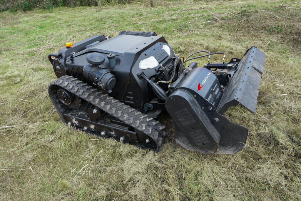 Koham RC lawn mower